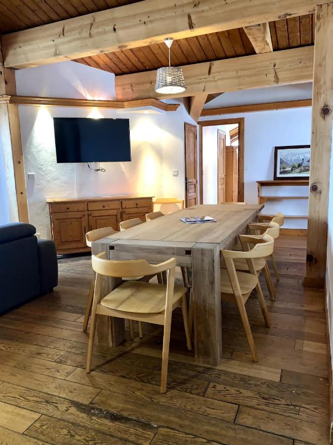 Chalet Niverollos By Alpstays