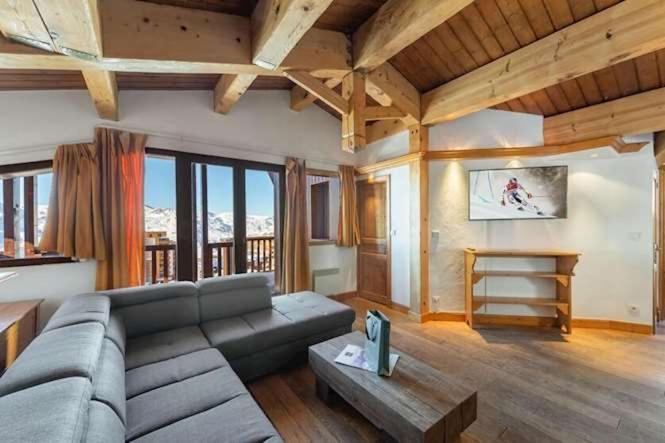 Chalet Niverollos By Alpstays